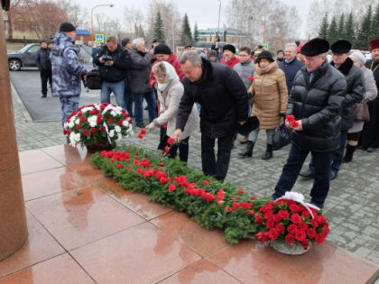 В преддверии 100-летия М. Т. Калашникова ректор ИжГТУ побывал на родине оружейника