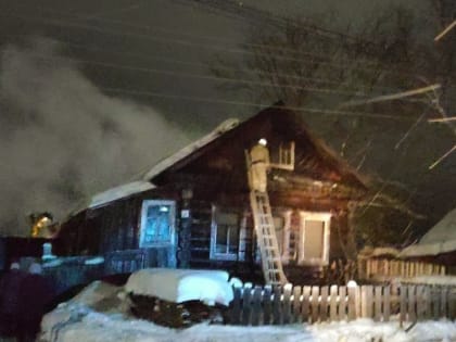 Пожар на площади 60 квадратных метров разгорелся в селе Пудем в Удмуртии