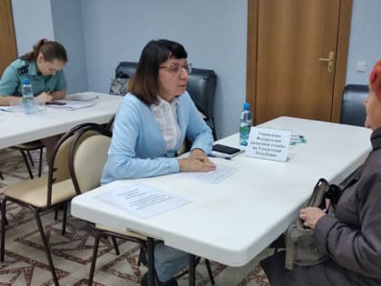 В Международный день пожилого человека сотрудники Управления приняли участи в акции «День бесплатной юридической помощи»