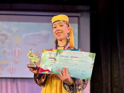 Юные артисты образцового ансамбля татарской музыки, песни и танца «Асылъяр» везут награды из Северной столицы