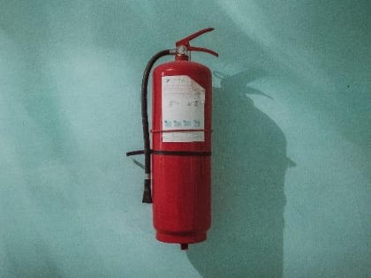 Более 50 ижевчан купили у мошенников огнетушители по завышенным ценам