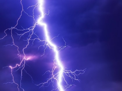 В Колумбии пять человек погибли от удара молнии