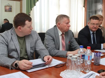 Состоялось заседание постоянной комиссии по труду, социальной политике и делам ветеранов