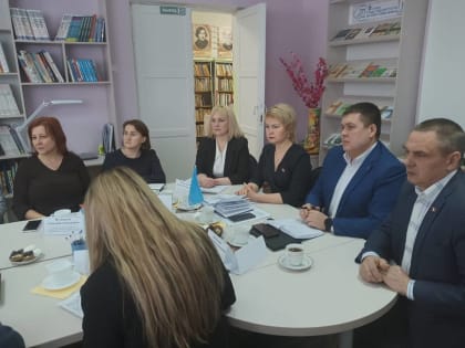 Семьи участников СВО из Удмуртии приглашают на встречи с активистами регионального проекта «Социальный десант – «Союзницы»
