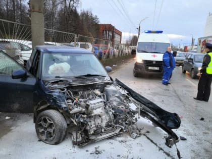Беременная женщина и ребенок пострадали в столкновении четырех автомобилей в Ижевске