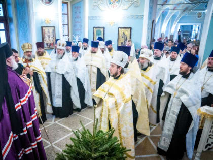 Великая вечерня в Покровском соборе