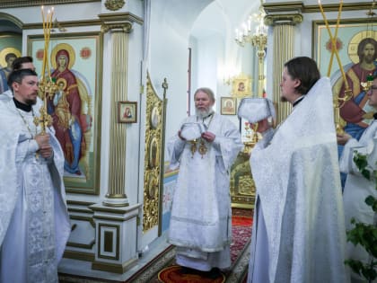 Архипастырское служение в Троицкую родительскую субботу