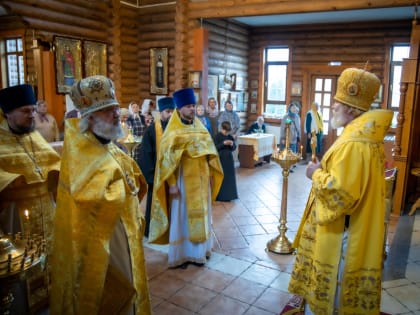 В день памяти блгв. кн. Вячеслава Чешского епископ Павел совершил Литургию в храме прп. Серафима Саровского