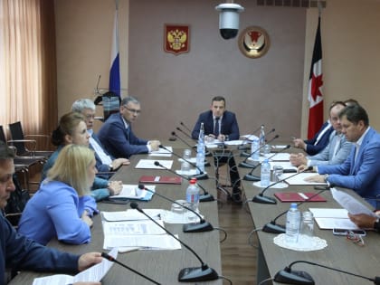 Состоялось заседание постоянной комиссии по экономической политике, промышленности и инвестициям