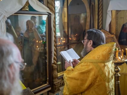 Митрополит Викторин посетил приход с. Тыловыл-Пельга и помолился у Августовской иконы Божией Матери