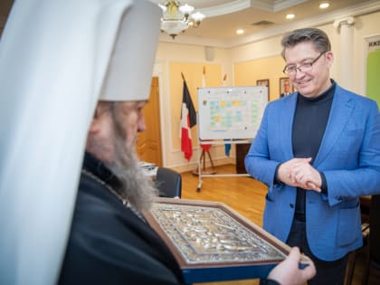 Митрополит Викторин поздравил с юбилеем Главу Ижевска