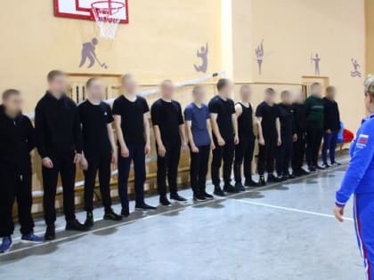 Физкультурные занятия с воспитанниками Ижевской ВК провела мастер спорта по дзюдо и самбо Светлана Ерегина