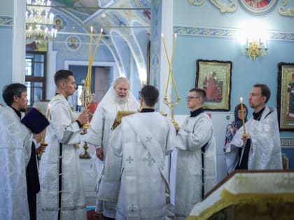 Архиерейское богослужение накануне Недели седьмой по Пасхе