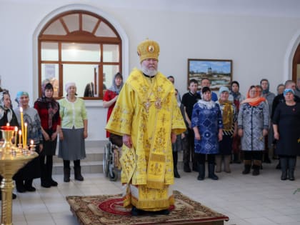 В Неделю о блудном сыне епископ Павел совершил литургию в Богоявленском храме села Нечкино