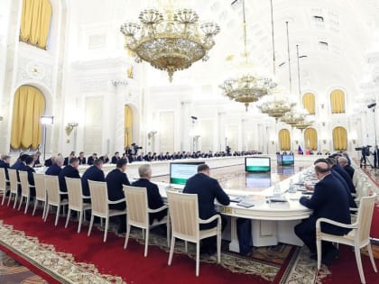 Глава Удмуртии представил Владимиру Путину предложения по развитию льноводства