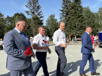 В годовщину присвоения почётного звания «Город трудовой доблести» в Ижевске отметили лучших сотрудников промышленных предприятий