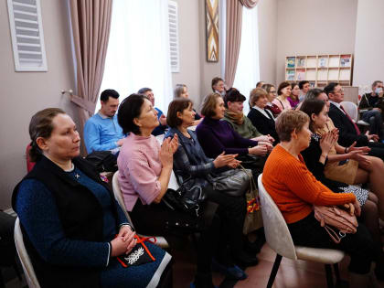 Удмуртский институт истории, языка и литературы УдмФИЦ УрО РАН провел презентацию новых изданий