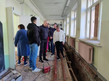 Депутат Госдумы Лариса Буранова осуществила проверку хода капремонта в Ижевской школе №63