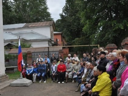 В Воткинске открыли мемориальную доску учителям — участникам Великой Отечественной войны