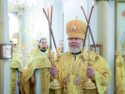 Архиерейское богослужение в Неделю двенадцатую по Пятидесятнице