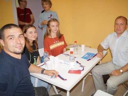 Командная интеллектуальная игра «РосКвиз» прошла в Устиновском районе столицы региона