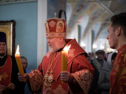 В Сарапул доставлен Благодатный огонь