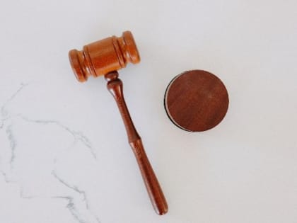 В Глазове осудили женщину, убившую человека при самообороне