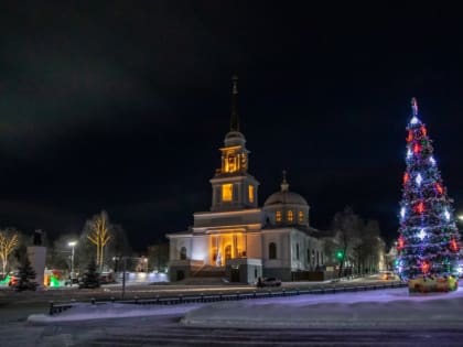 В Крещенский Сочельник митр. Викторин совершил богослужение в Благовещенском соборе г. Воткинска