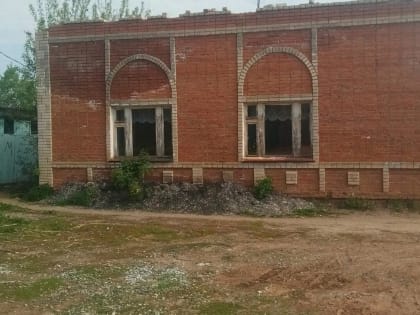 «Ни крыши, ни скамеек»: жители об автостанции в селе Юкаменское