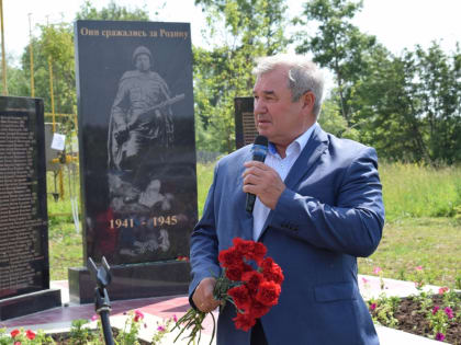 В деревне Байкузино Завьяловского района открыли памятник воинам Великой Отечественной войны