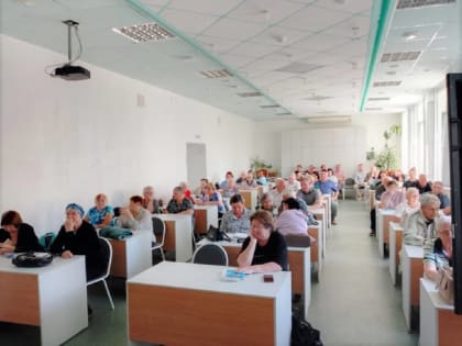 Более 150 человек приняло участие в круглых столах по вопросам ЖКХ в городах Удмуртии