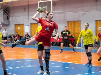 Гандбольный клуб «Университет» в домашнем матче уступил команде из Ставрополя