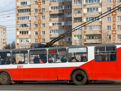 Движение троллейбусов в центре Ижевска открыли после ограничения из-за забега