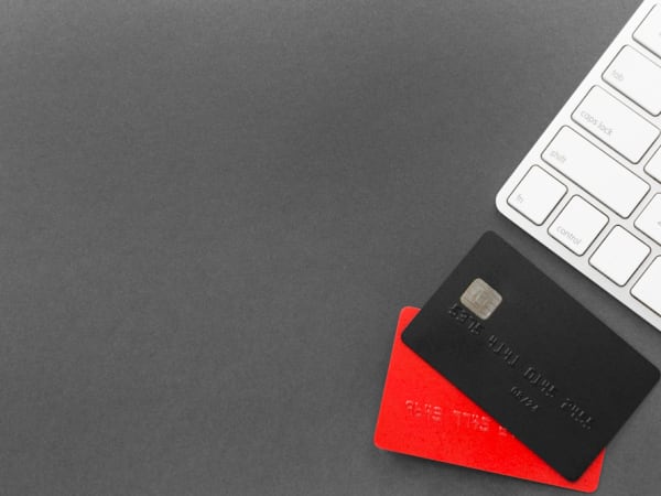 Что такое дебетовая карта простыми словами и как она работает