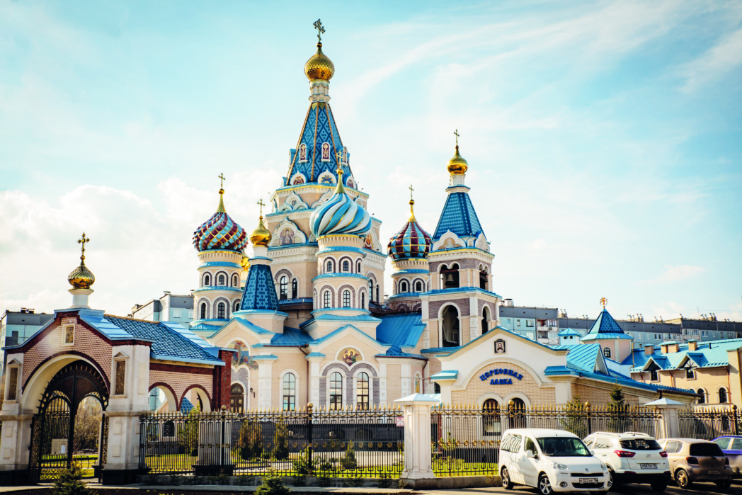 Иверский храм ижевск. Алексеевский храм Ижевск. Церковь Ижевск. Храм Матроны Московской в Ижевске. Ижевск.