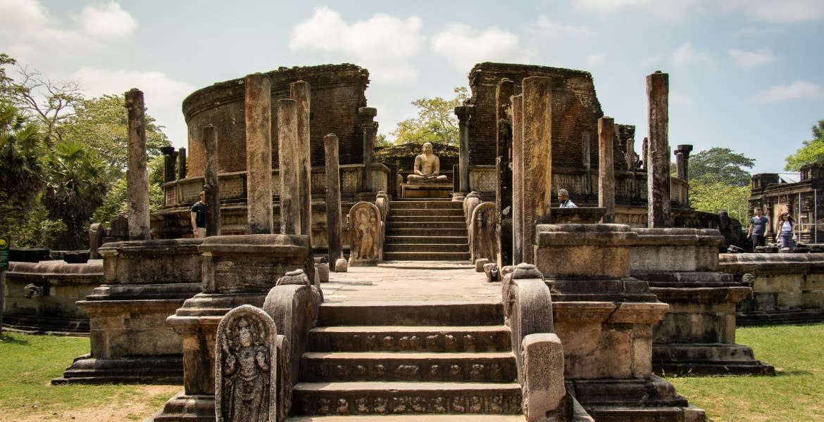 Ancient ruins and temple Polonnaruwa