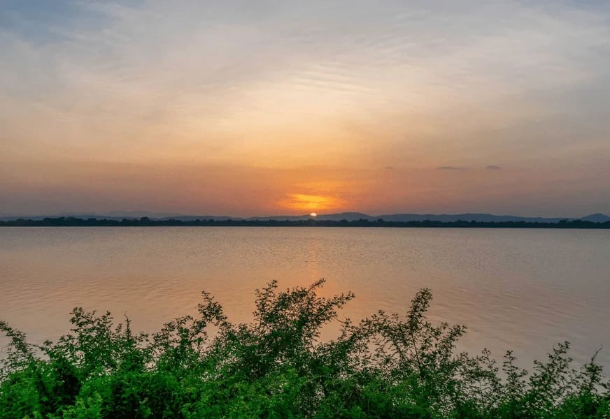 Polonnaruwa ruins landscape and lake
