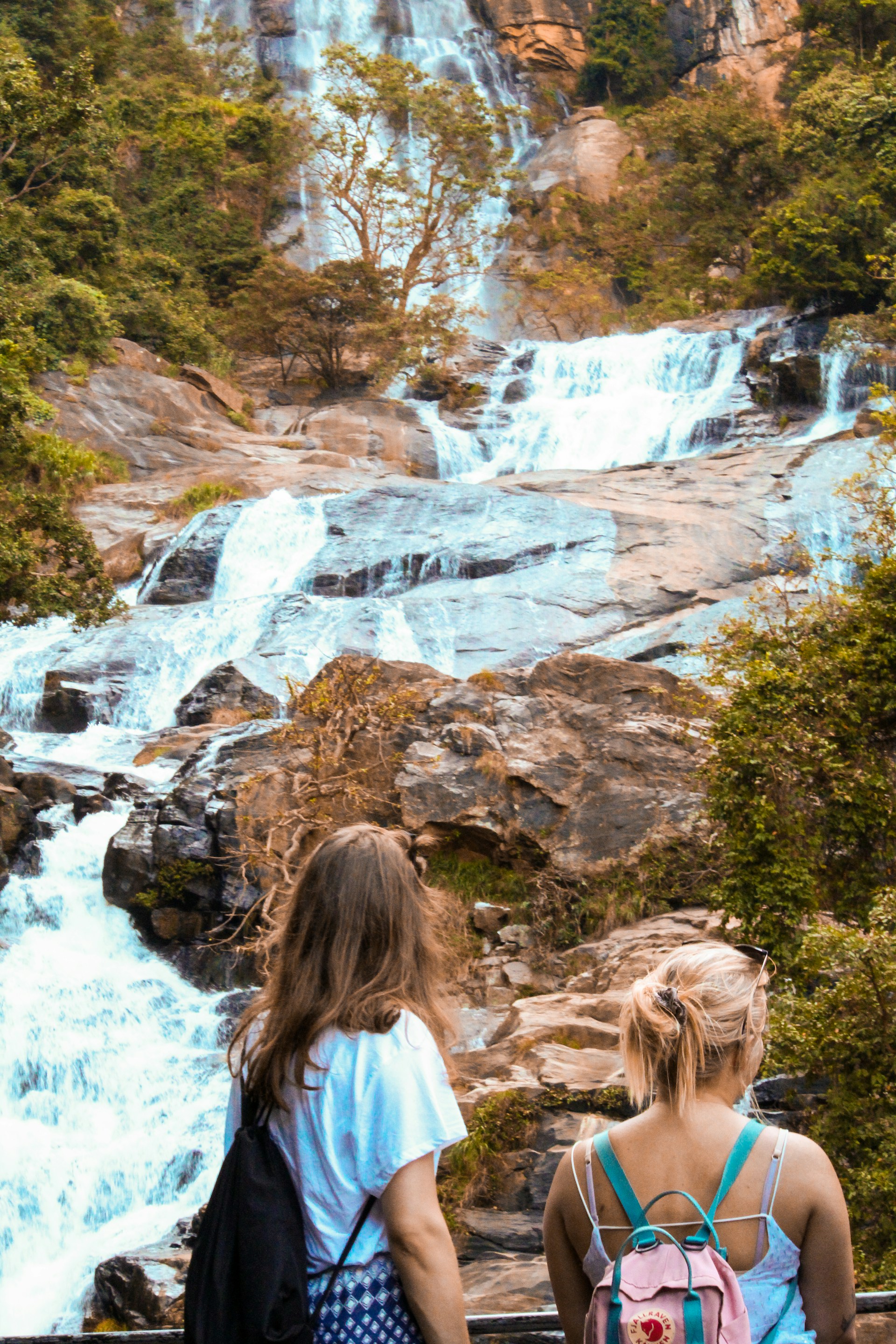 Ravana Falls — The Roadside Spectacle