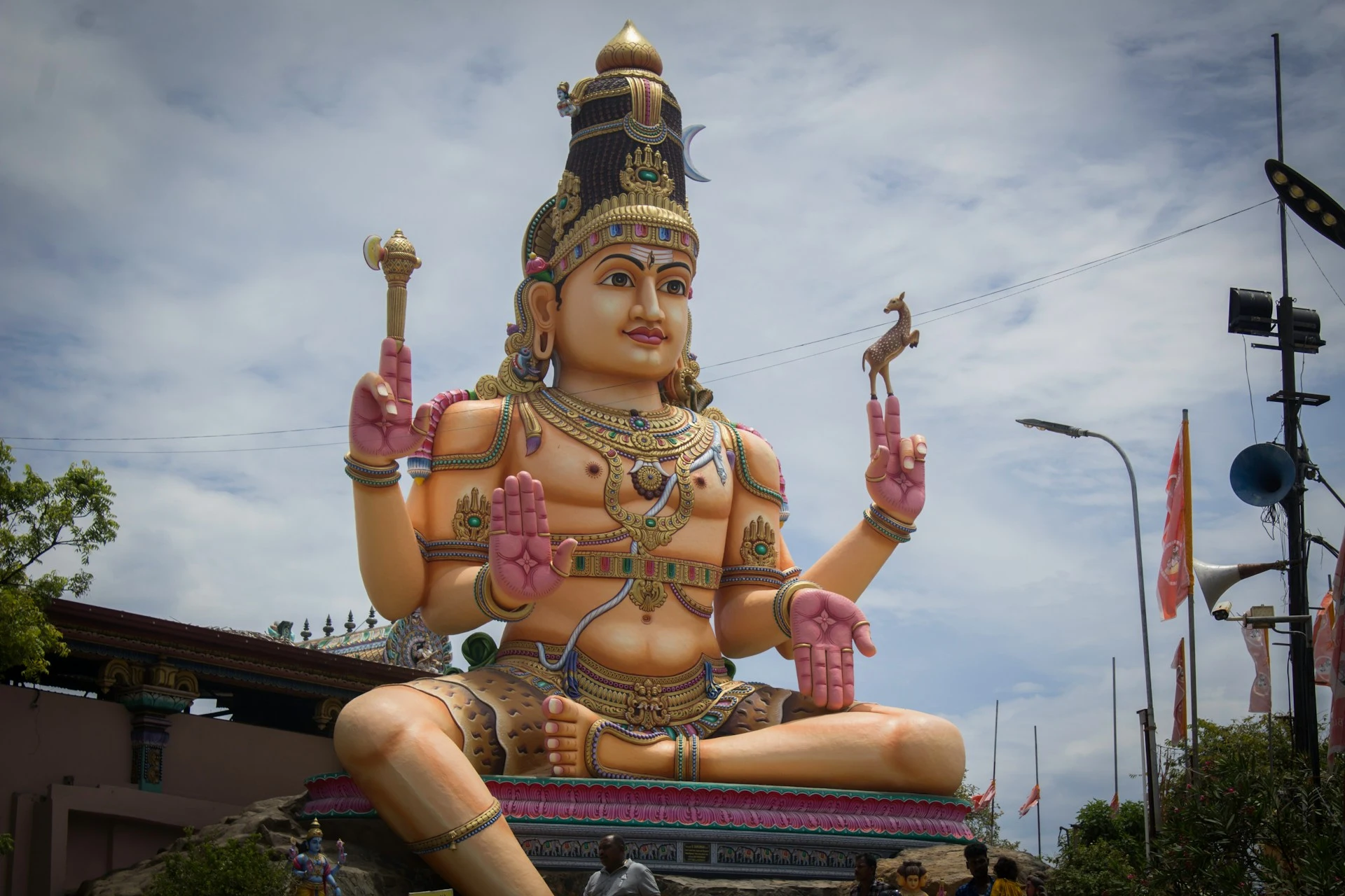 Trincomalee taxi service
