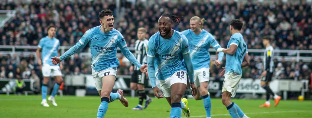 Das Team von Manchester City feiert