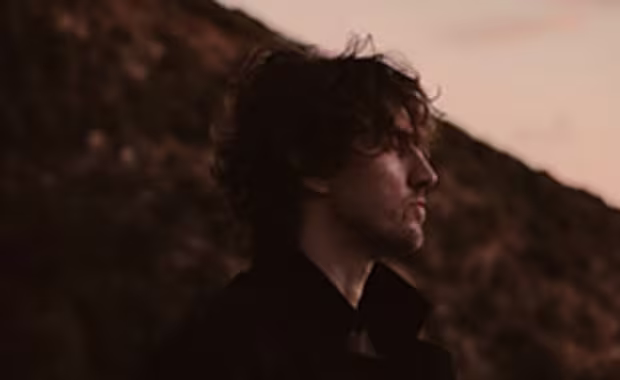 Dean Lewis 
