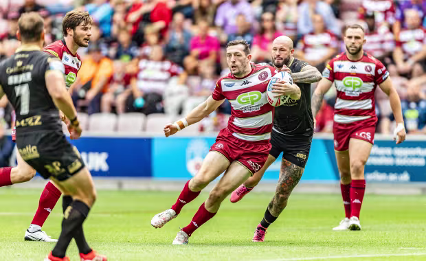 "Uncle Joe's" Cherry and Whites Lounge Platinum Seasonal 