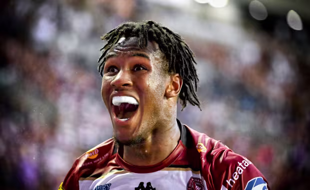 "Uncle Joe's" Cherry and Whites Lounge Gold Seasonal 