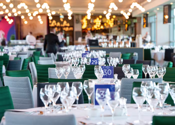 Howard Suite Hospitality-Tische