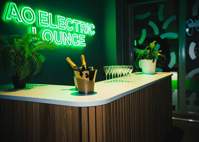 AO Electric Lounge