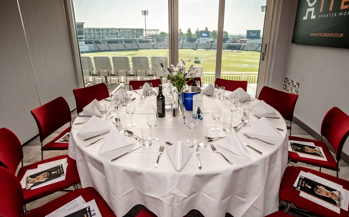 CIM Stand Private Box - Media 2