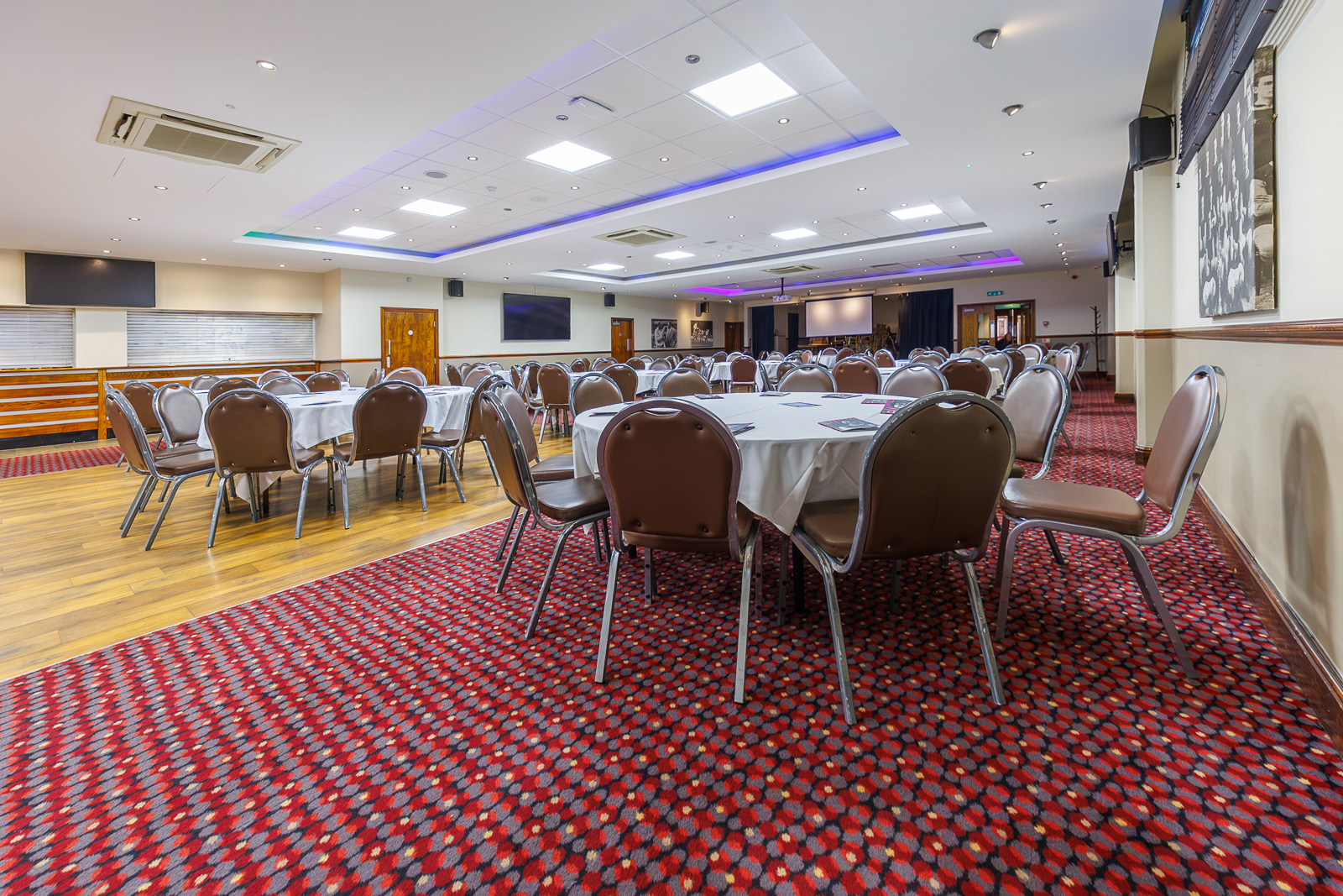 1882 Lounge - Media 4