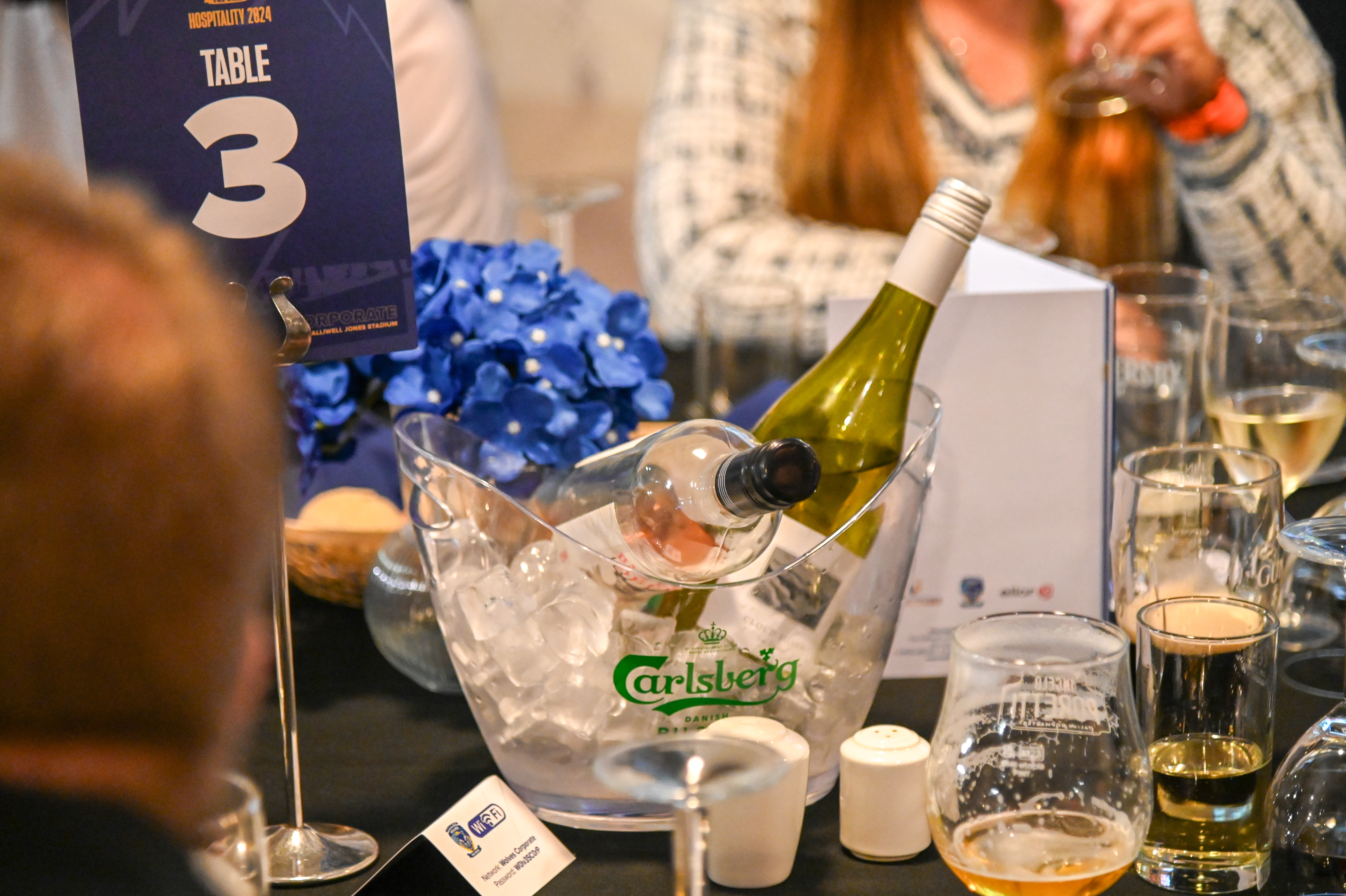 The Seat Unique Platinum Lounge - Media 4