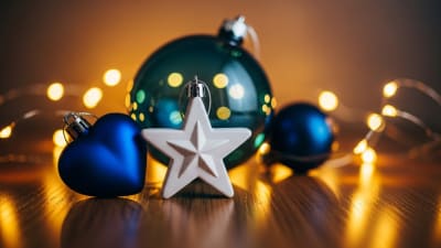 Sparkling Christmas Ornaments with Warm Fairy Lights