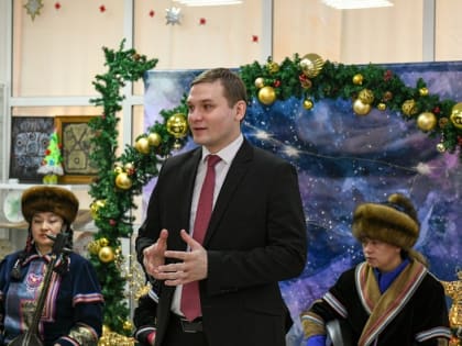 Глава Хакасии открыл театр «Читiген» после капремонта